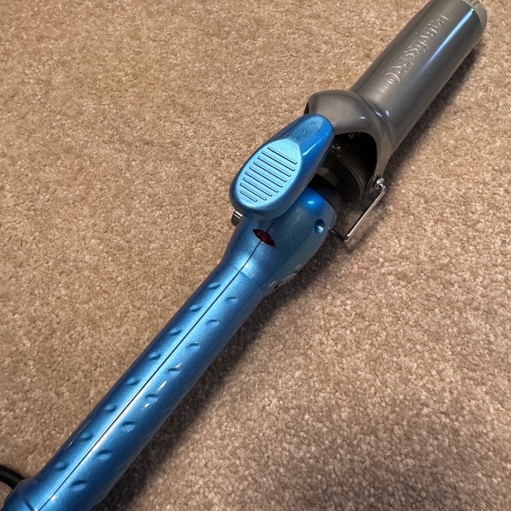 Babyliss 2” curling iron